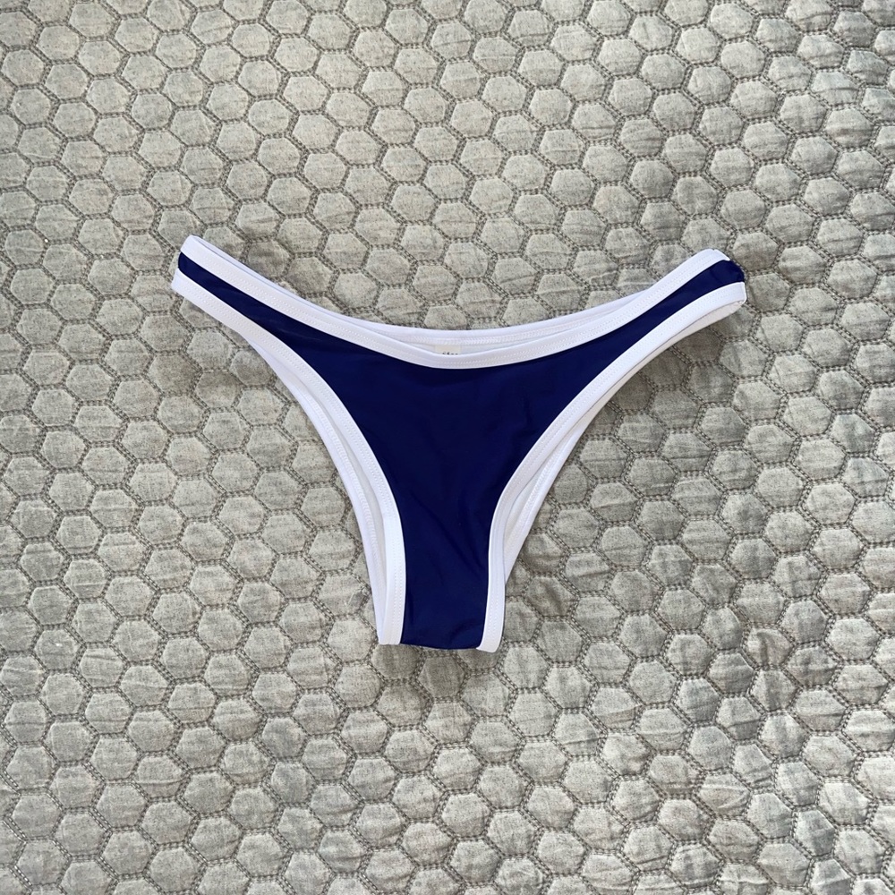 NAVY BLUE BIKINI BOTTOM